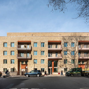 dsf7923-edit-webres-69df57034200b.jpg (Project Wall 1 column square)