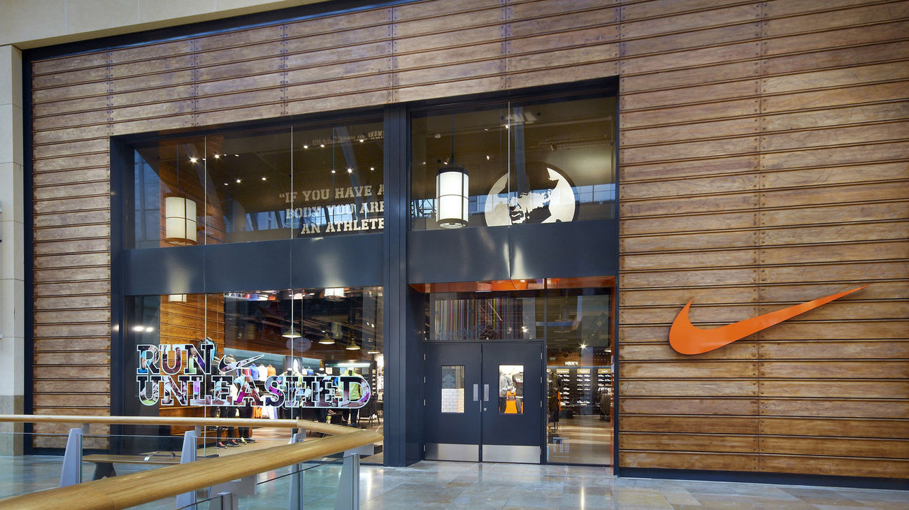 دبوس خبيث تخيل nike shop cardiff 